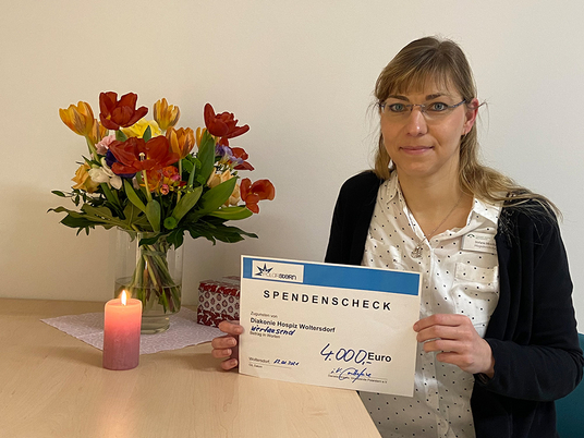 Diakonie Hospiz Woltersdorf | Förderverein Polarstern unterstützt Hospiz mit Spendenscheck | Zusatzangebote für Gäste dadurch möglich