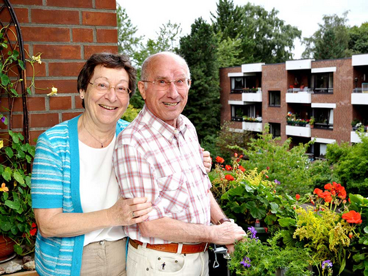 Albertinen Haus Hamburg | 40 Jahre Bestehen  | Wohnanlage | Seniorinnen und Senioren